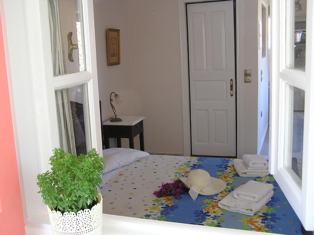 Eolos Apartments With Private Parking Áyios Nikítas Exteriör bild